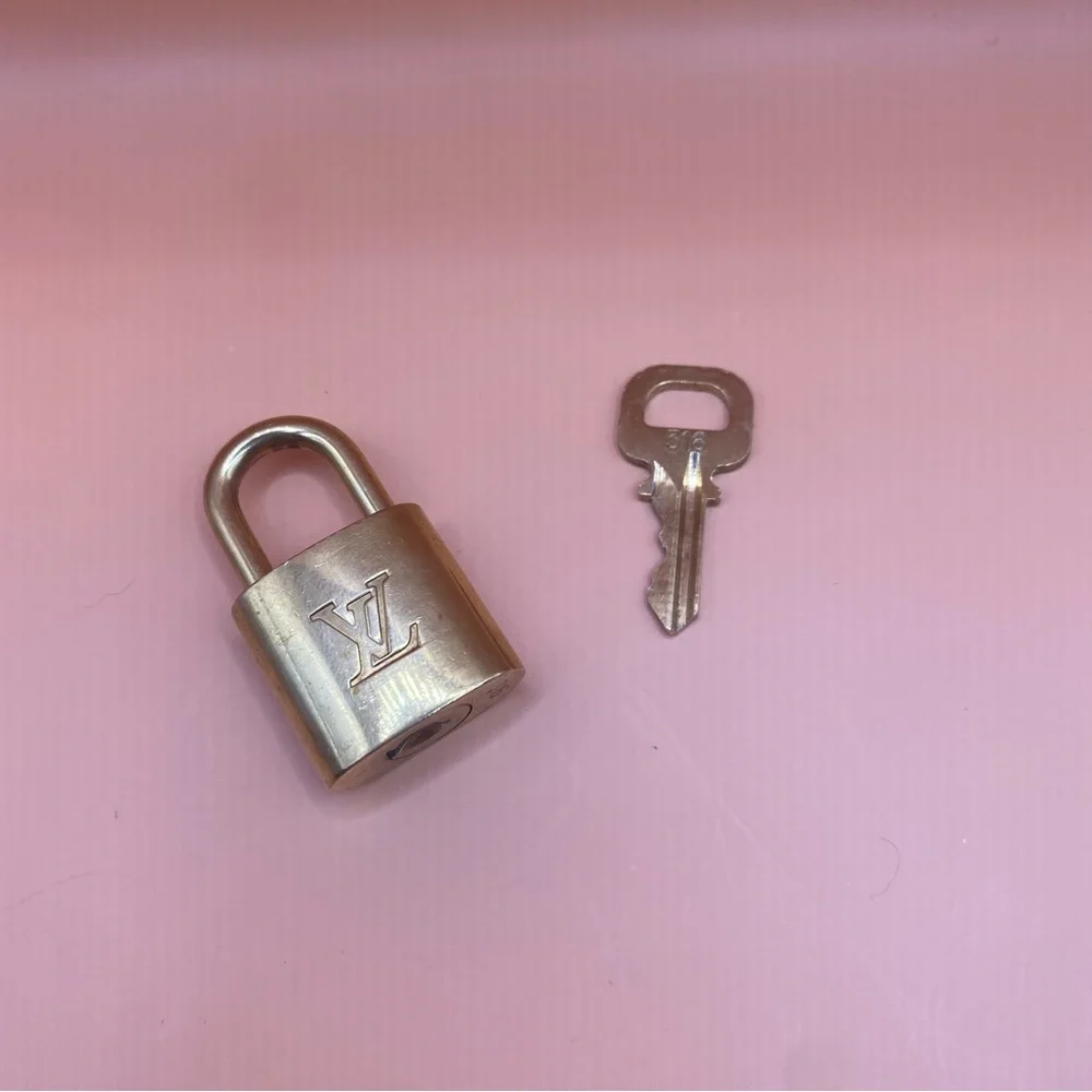 Authentic Louis Vuitton Gold Lock & Key Matching Set 316